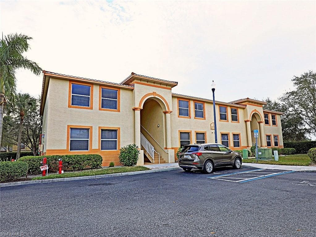 15361 Bellamar CIR 124 FORT MYERS, FL 33908