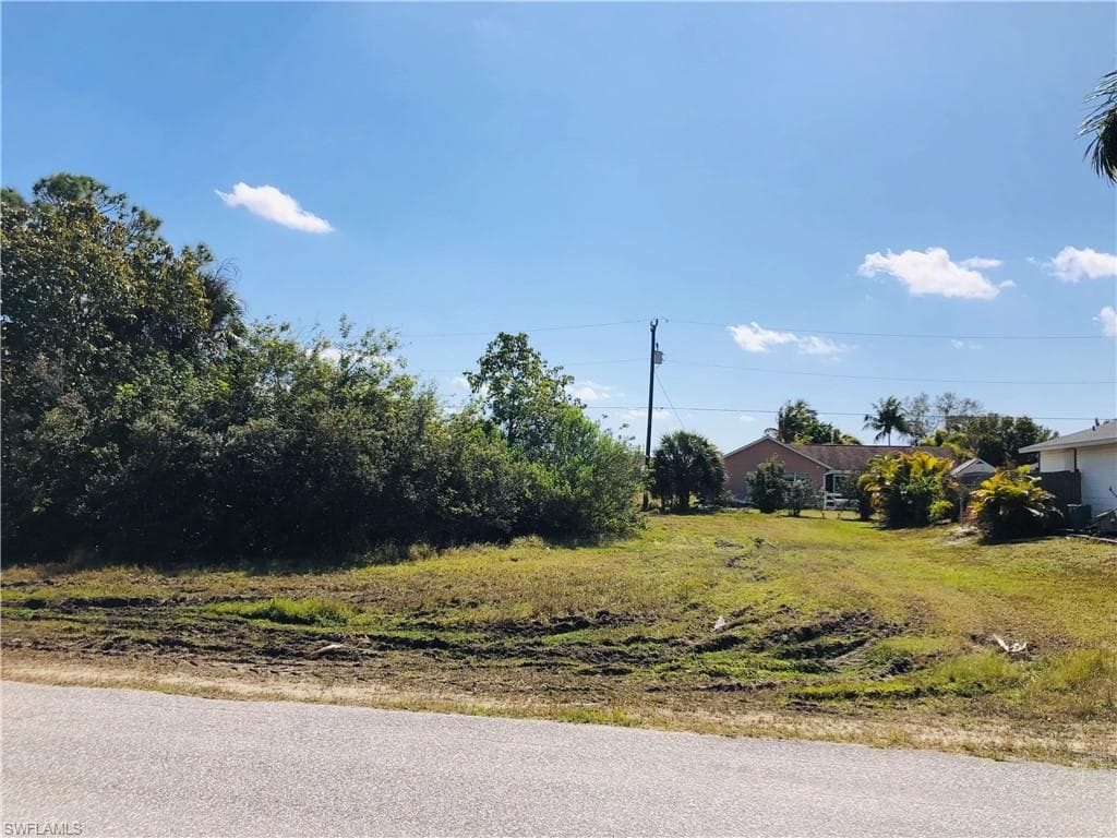 2730 NW 5th ST CAPE CORAL, FL 33993