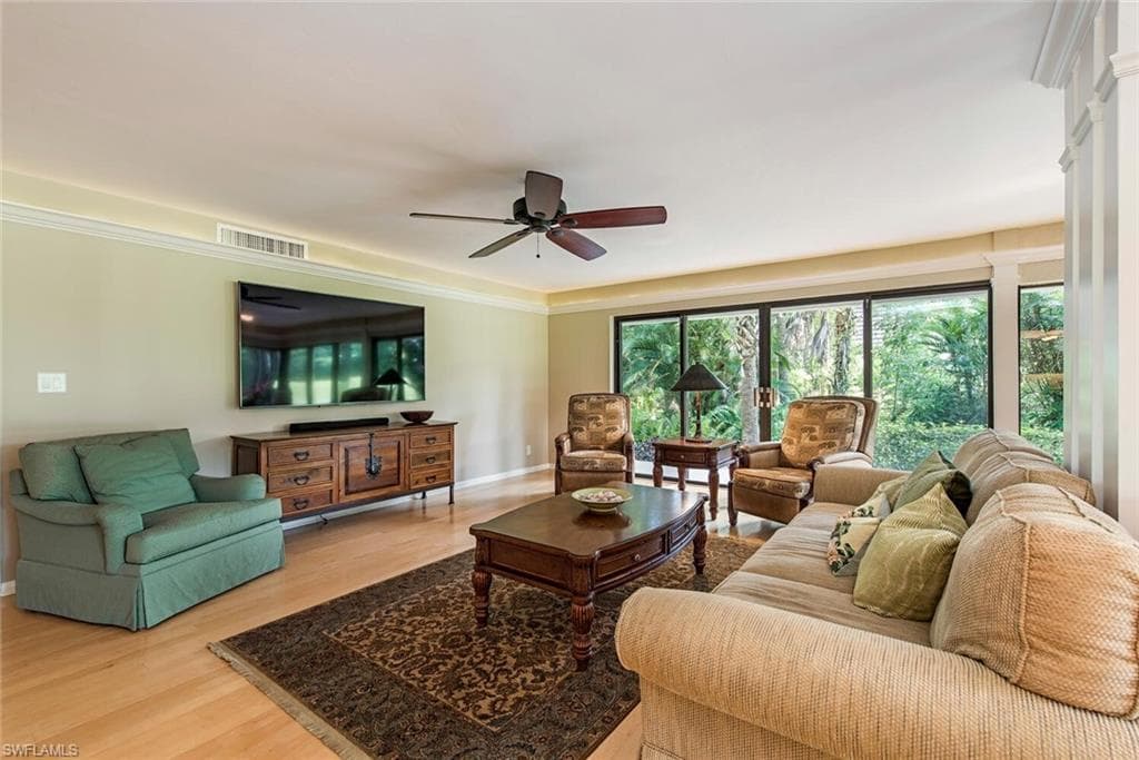 107 Wilderness DR 109 NAPLES, FL 34105