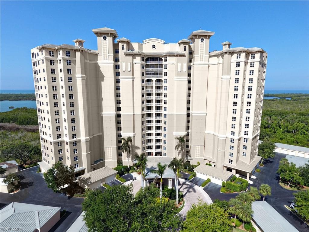 1001 Arbor Lake DR 307 NAPLES, FL 34110