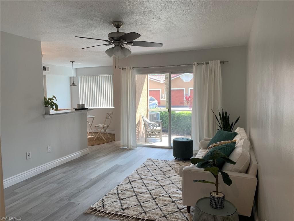 1875 Florida Club DR 7105 NAPLES, FL 34112