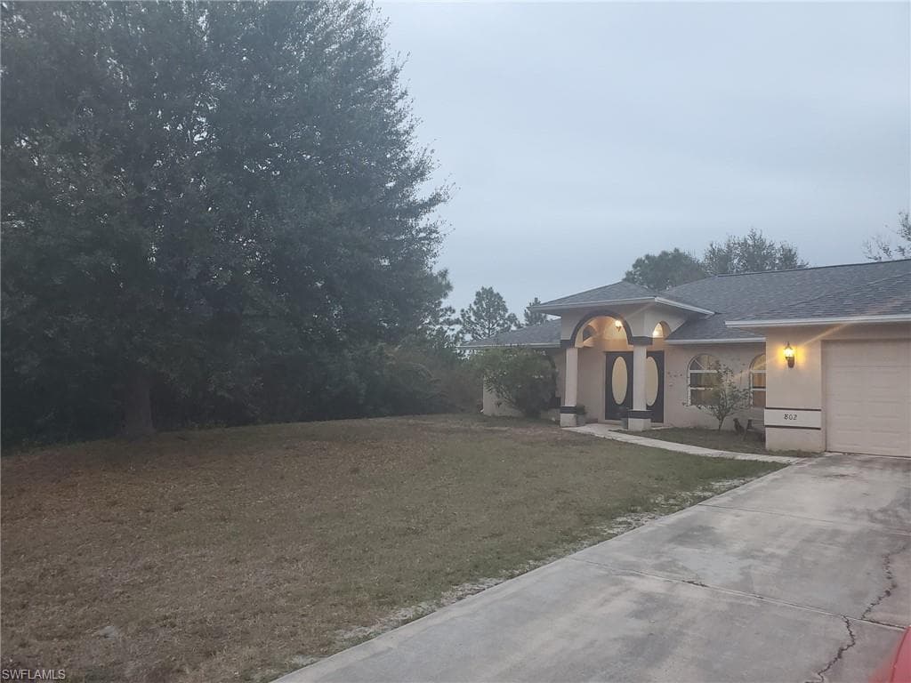 2802 31st ST W LEHIGH ACRES, FL 33971