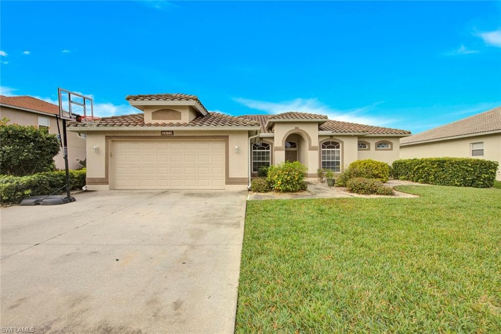 9858 Weather Stone PL FORT MYERS, FL 33913