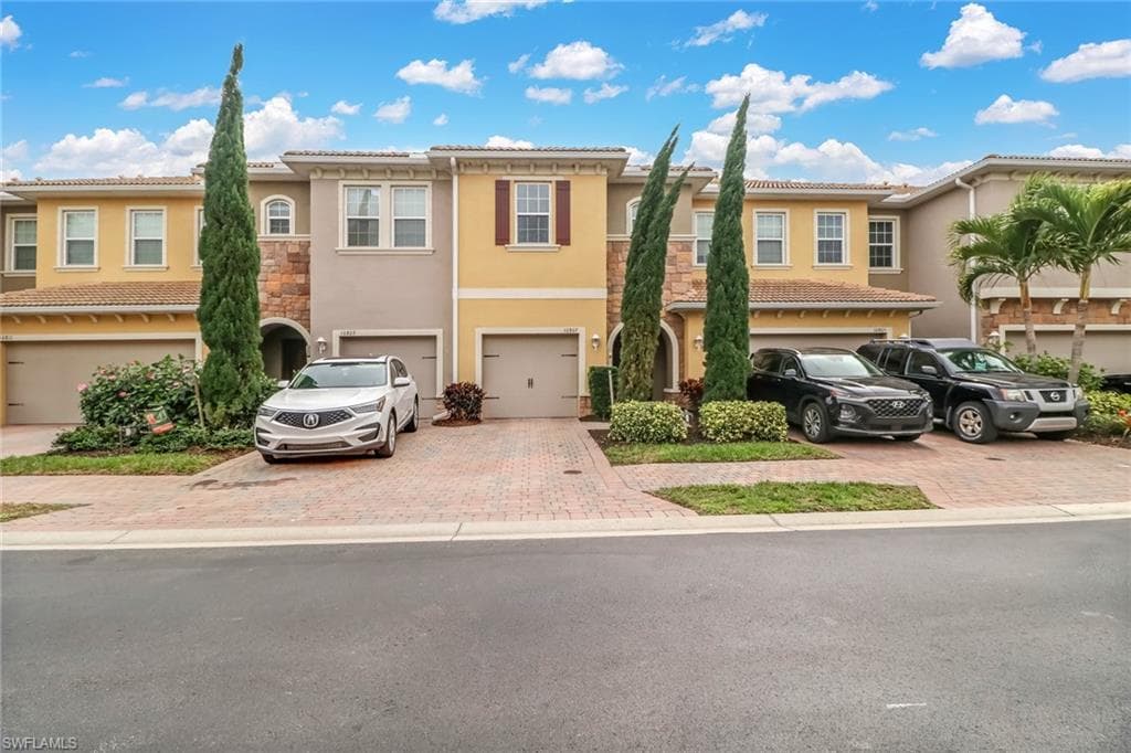 10807 Alvara WAY BONITA SPRINGS, FL 34135