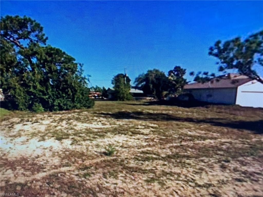 1217 SW 34th TER CAPE CORAL, FL 33914