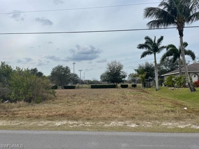 330 SW 26th PL CAPE CORAL, FL 33991
