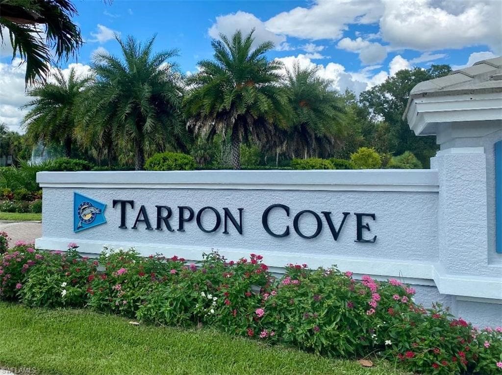 945 Carrick Bend CIR 301 NAPLES, FL 34110