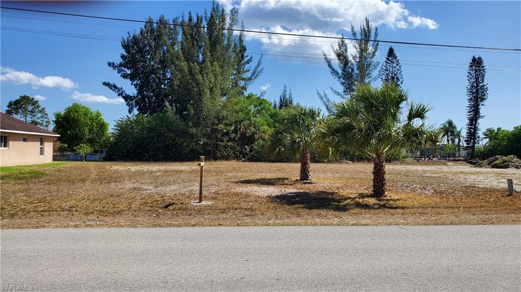 118 SW 31st TER CAPE CORAL, FL 33914
