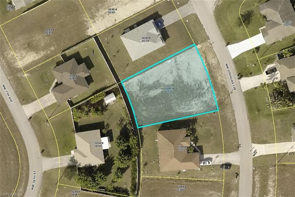 3014 NW Douglas CIR CAPE CORAL, FL 33993