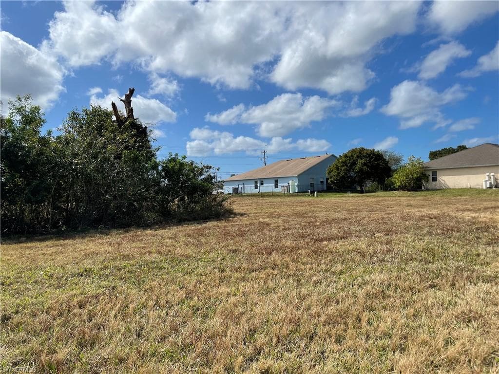 2518 NW Embers TER CAPE CORAL, FL 33993