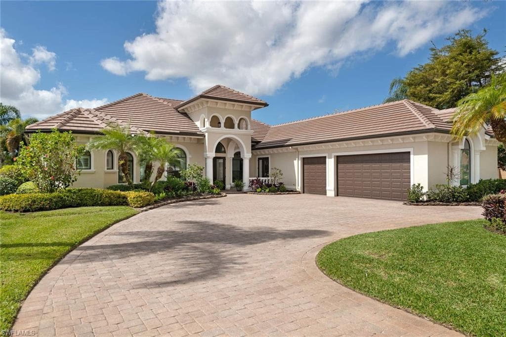 2777 Olde Cypress DR NAPLES, FL 34119