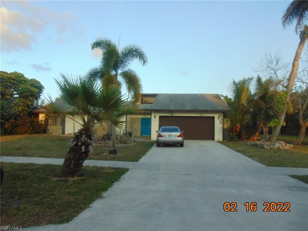 2266 Kings Lake BLVD NAPLES, FL 34112