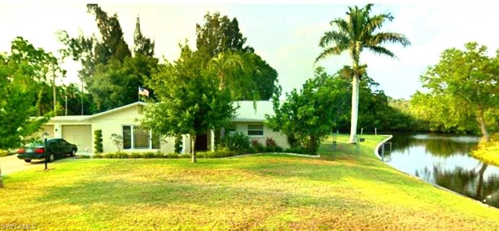 676 Muscogee DR NORTH FORT MYERS, FL 33903