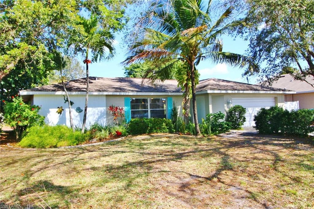 2203 SE 11th ST CAPE CORAL, FL 33990