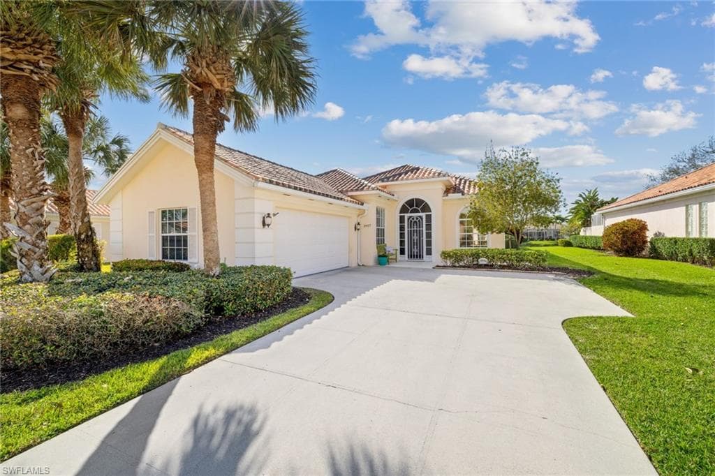 3937 Isla Ciudad CT NAPLES, FL 34109