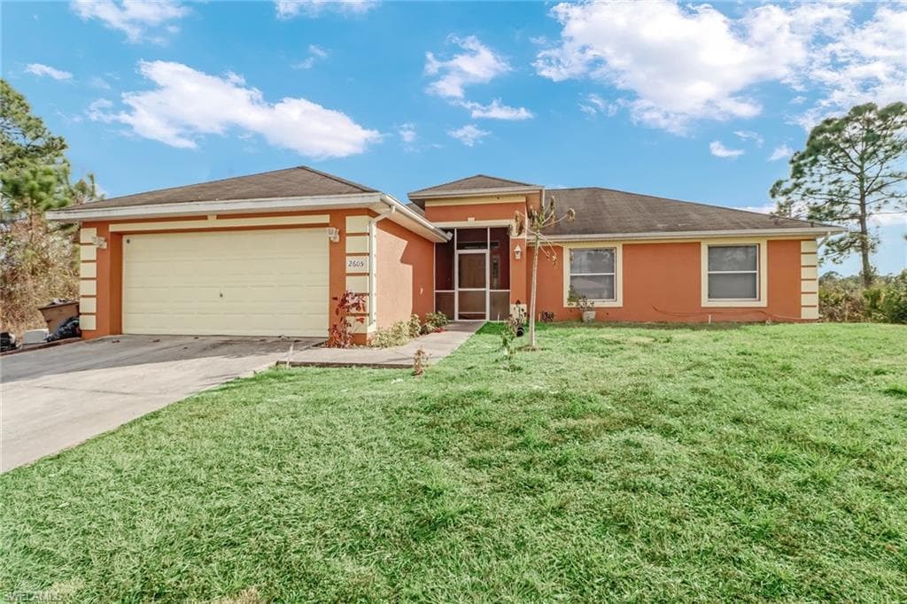 2605 41st ST W LEHIGH ACRES, FL 33971