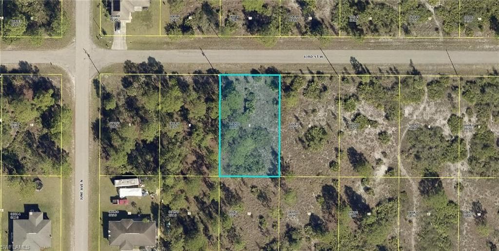 2817 43rd ST W LEHIGH ACRES, FL 33971