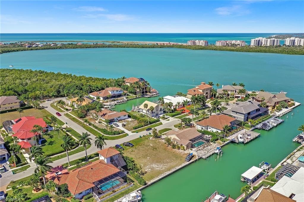 921 Giralda CT MARCO ISLAND, FL 34145