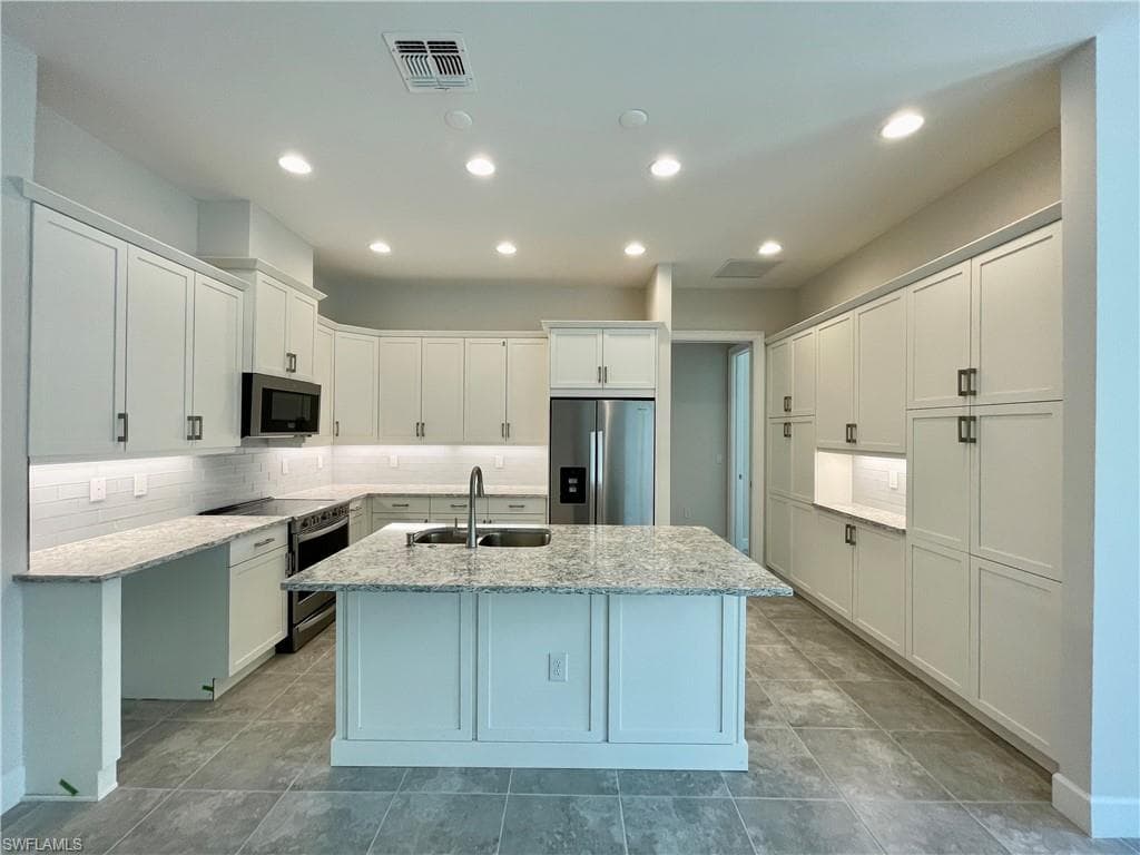 6308 Arriba AVE NAPLES, FL 34113