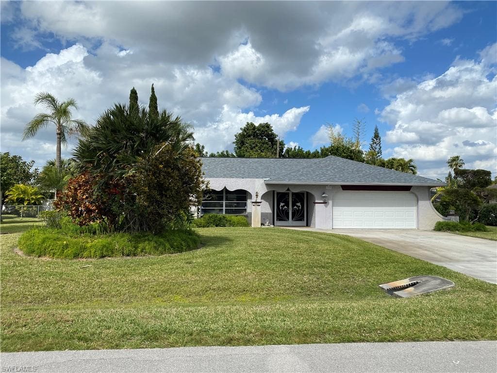 145 Madison DR NAPLES, FL 34110