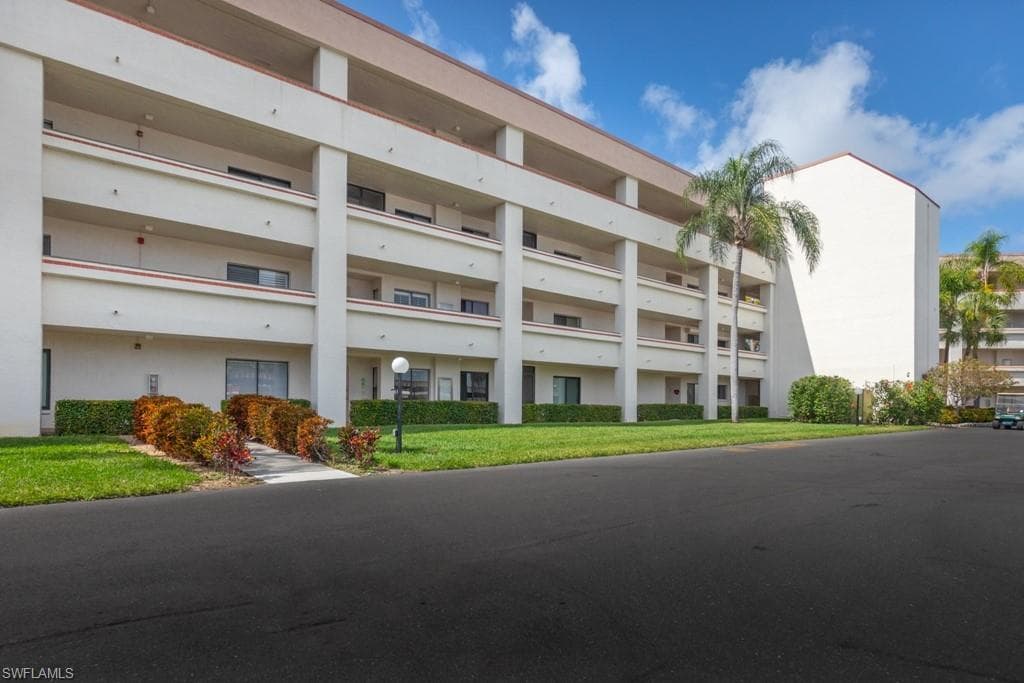 1781 Pebble Beach DR 212 FORT MYERS, FL 33907