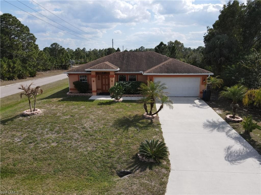 3001 38th ST W LEHIGH ACRES, FL 33971