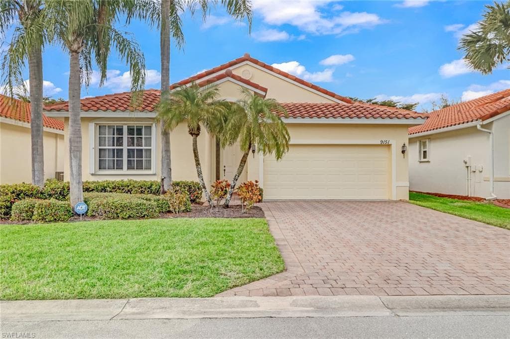 9151 Springview LOOP ESTERO, FL 33928