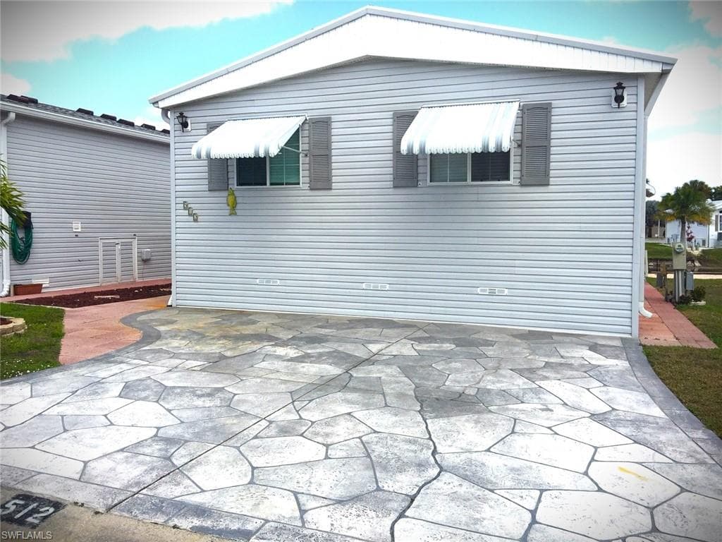512 Cheetah DR 512 NAPLES, FL 34114