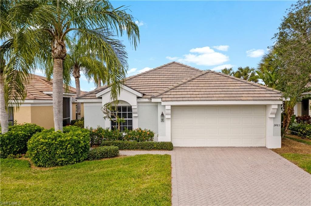 2483 Greendale PL CAPE CORAL, FL 33991