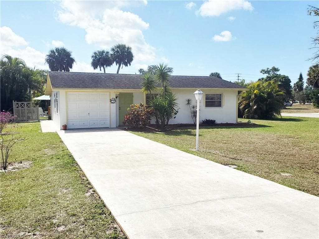 11298 Ridge RD BONITA SPRINGS, FL 34135