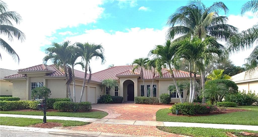 5887 Barclay LN NAPLES, FL 34110