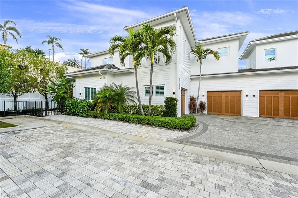 9184 Mercato LN NAPLES, FL 34108