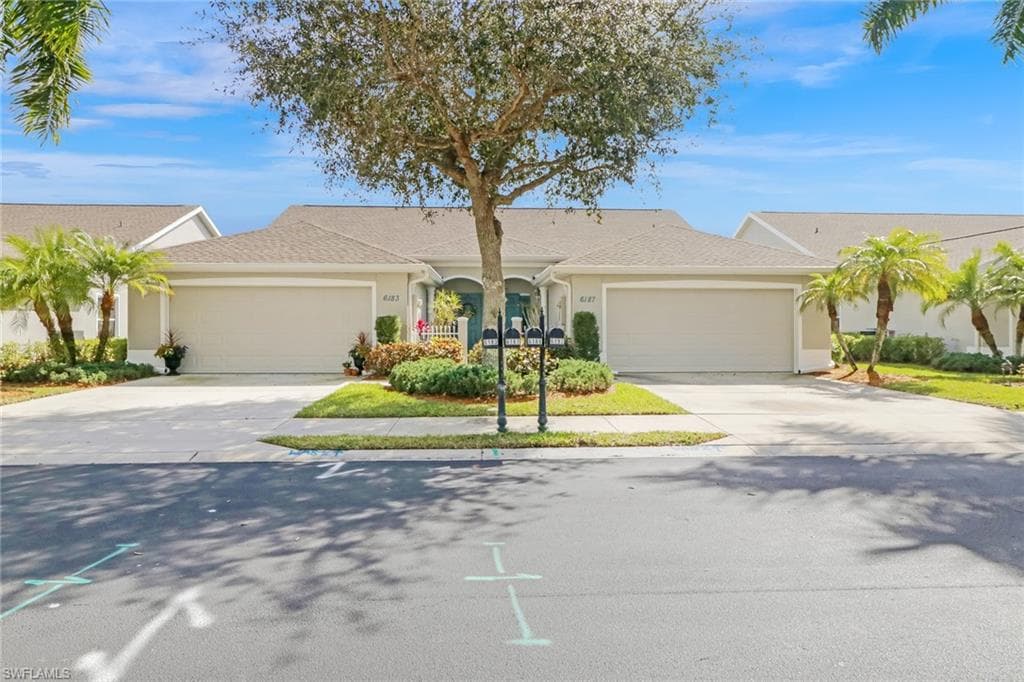 6183 Mandalay CIR 31 NAPLES, FL 34112