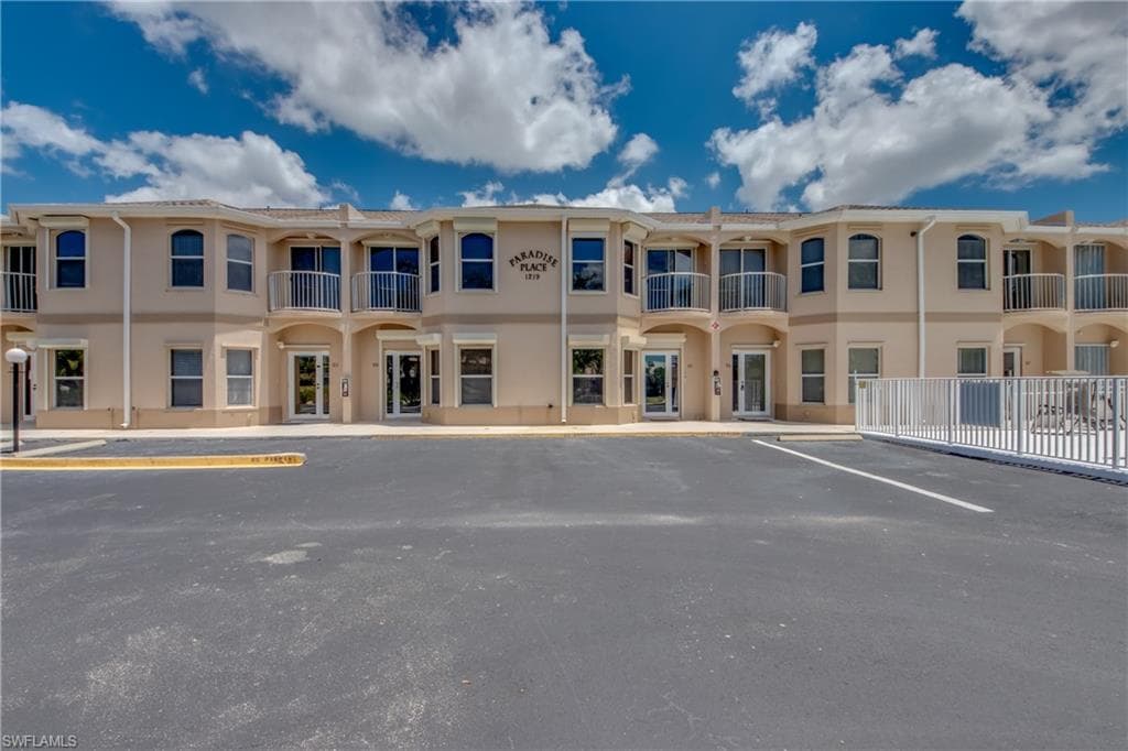1219 SW 48th TER 108 CAPE CORAL, FL 33914