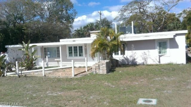 1425 Alhambra DR FORT MYERS, FL 33901