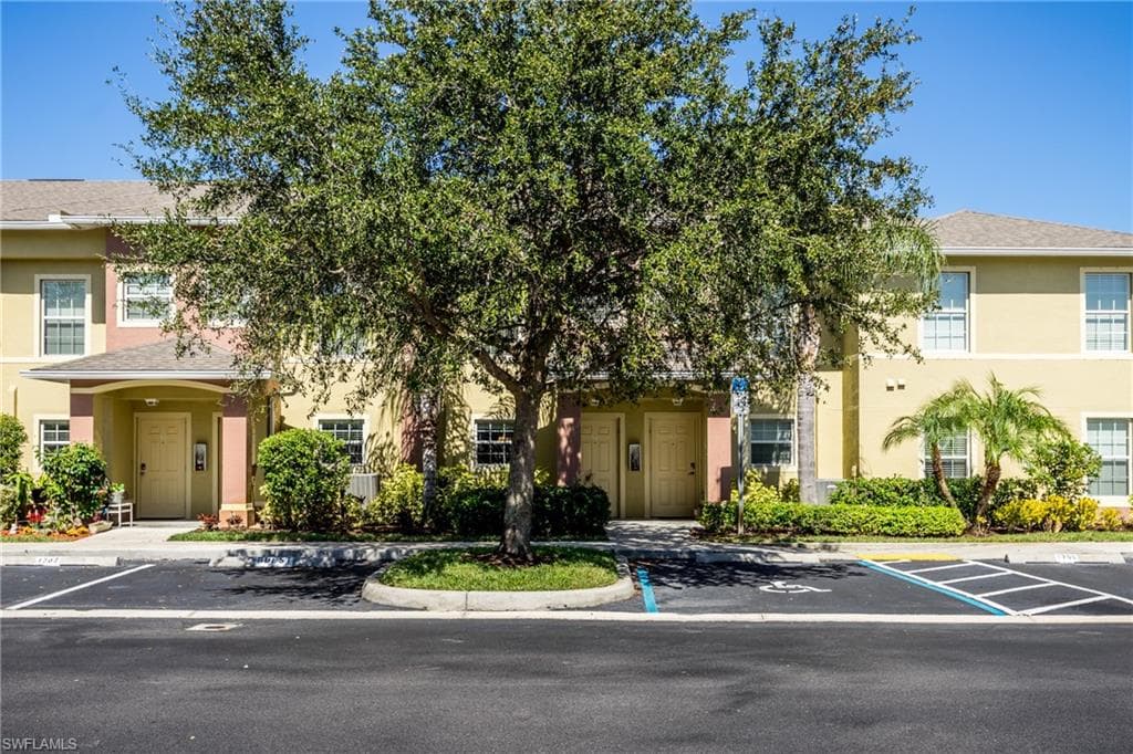 9101 Gervais CIR 1707 NAPLES, FL 34120