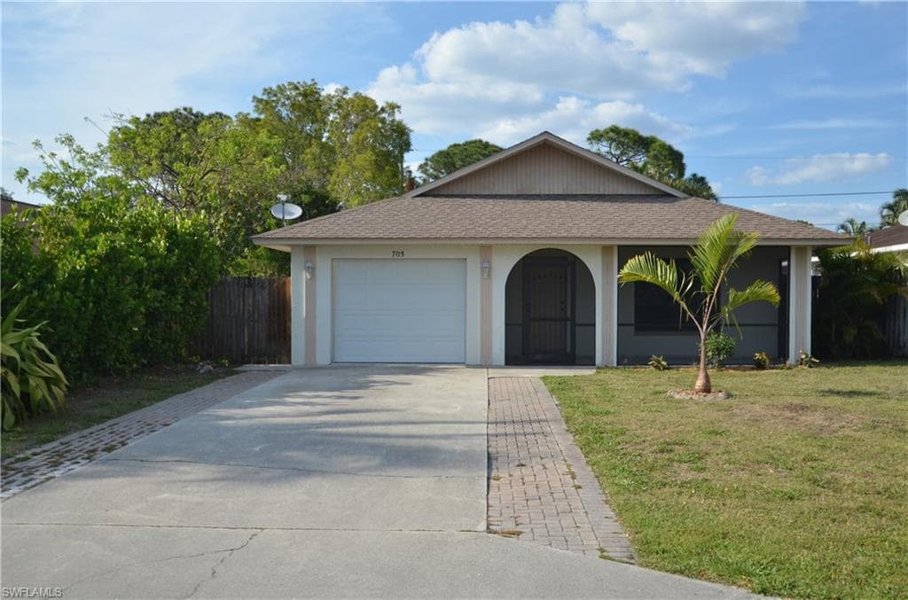 705 103rd AVE N NAPLES, FL 34108