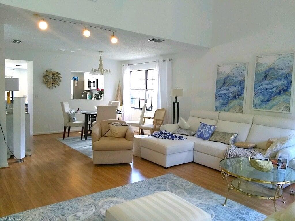 800 Meadowland DR 27-Q NAPLES, FL 34108