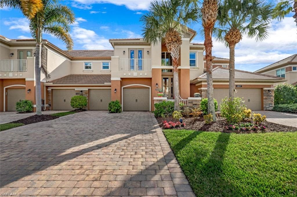 9201 Quartz LN 202 NAPLES, FL 34120