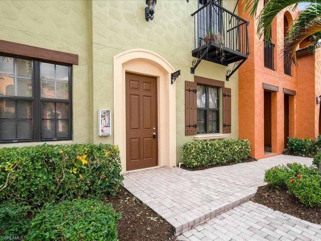 9026 Alturas LN 3403 NAPLES, FL 34113