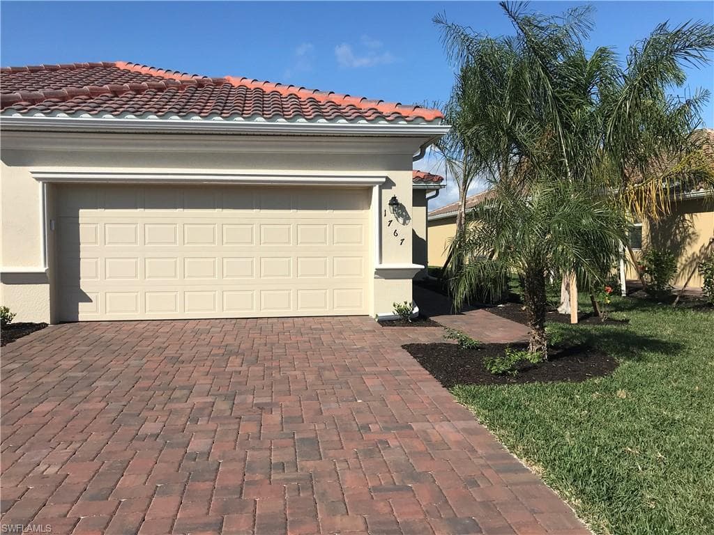 1767 Alameda DR NAPLES, FL 34120