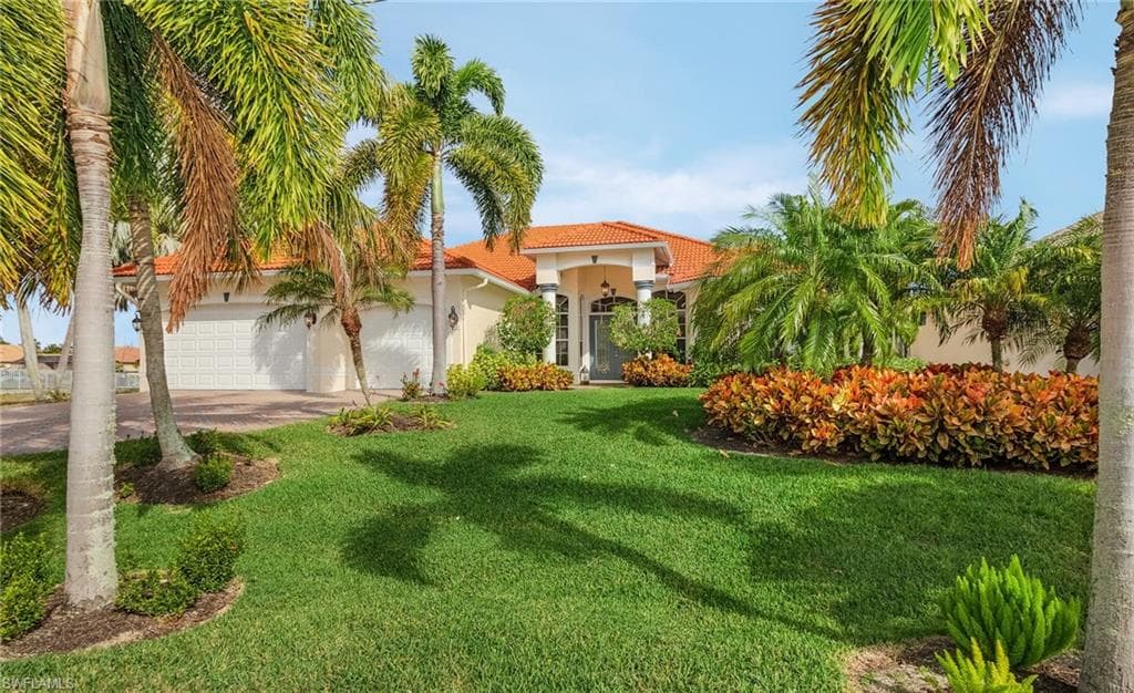 2709 SW 38th ST CAPE CORAL, FL 33914