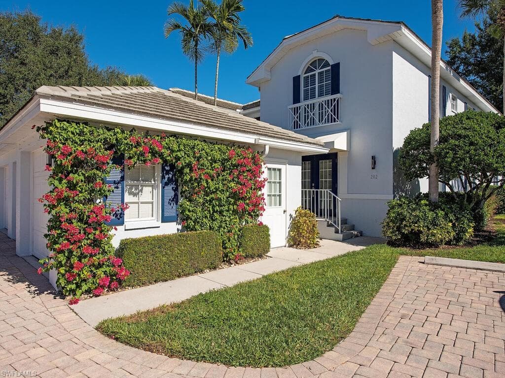 7088 Barrington CIR 202 NAPLES, FL 34108