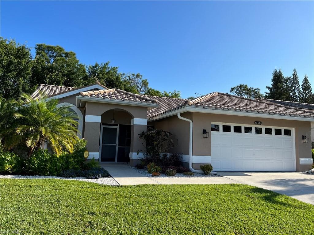 137 Saint James WAY NAPLES, FL 34104