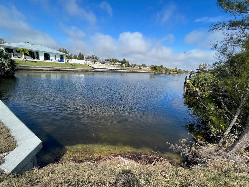 3715 Gulfstream PKY CAPE CORAL, FL 33993