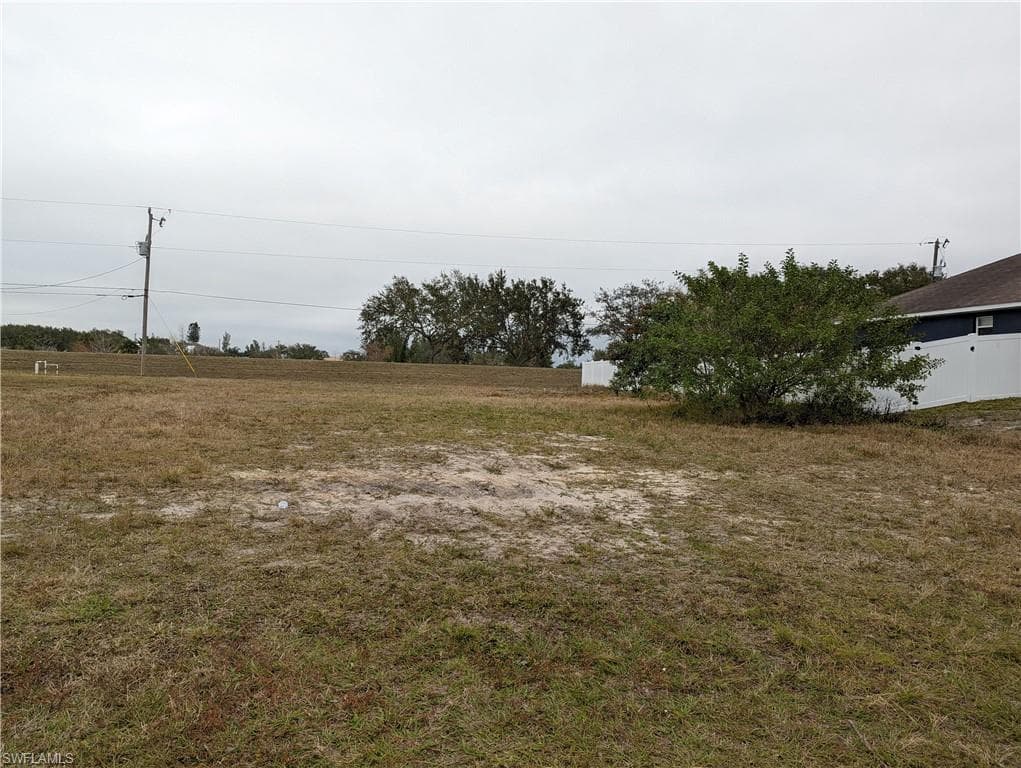 509 SW 25th TER CAPE CORAL, FL 33914