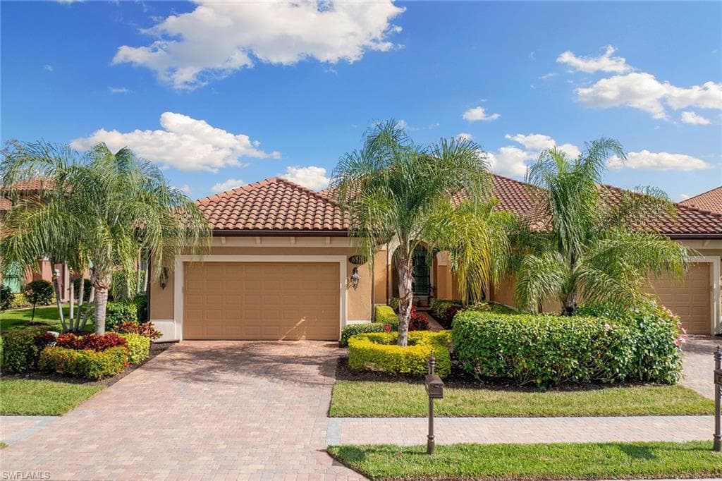 6572 Roma WAY NAPLES, FL 34113