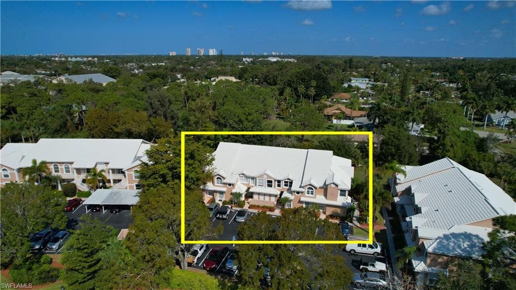 3900 Leeward Passage CT 202 BONITA SPRINGS, FL 34134