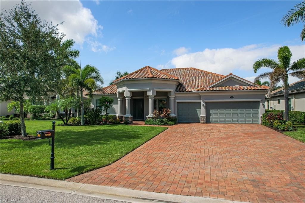 10083 Biscayne Bay LN NAPLES, FL 34120
