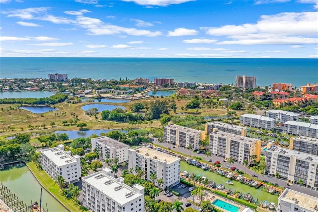 4361 Bay Beach LN 124 FORT MYERS BEACH, FL 33931